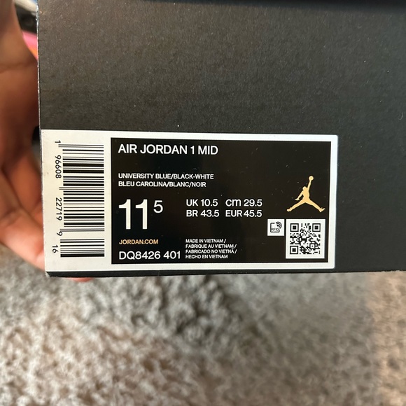 Jordan 1 Mid
University Blue Black - Picture 6 of 7